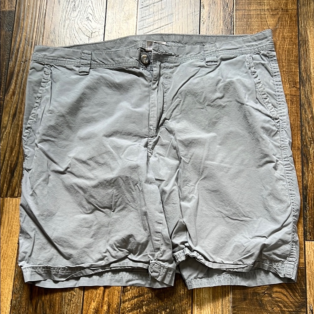 Columbia Gray Flat Front Shorts Versatile Comfort